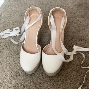 Espadrille wedges with ties
